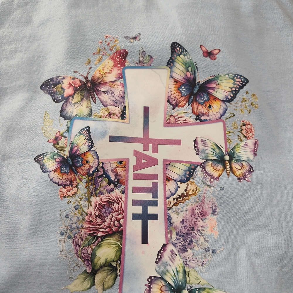 Butterfly Faith Graphic Tee nwot